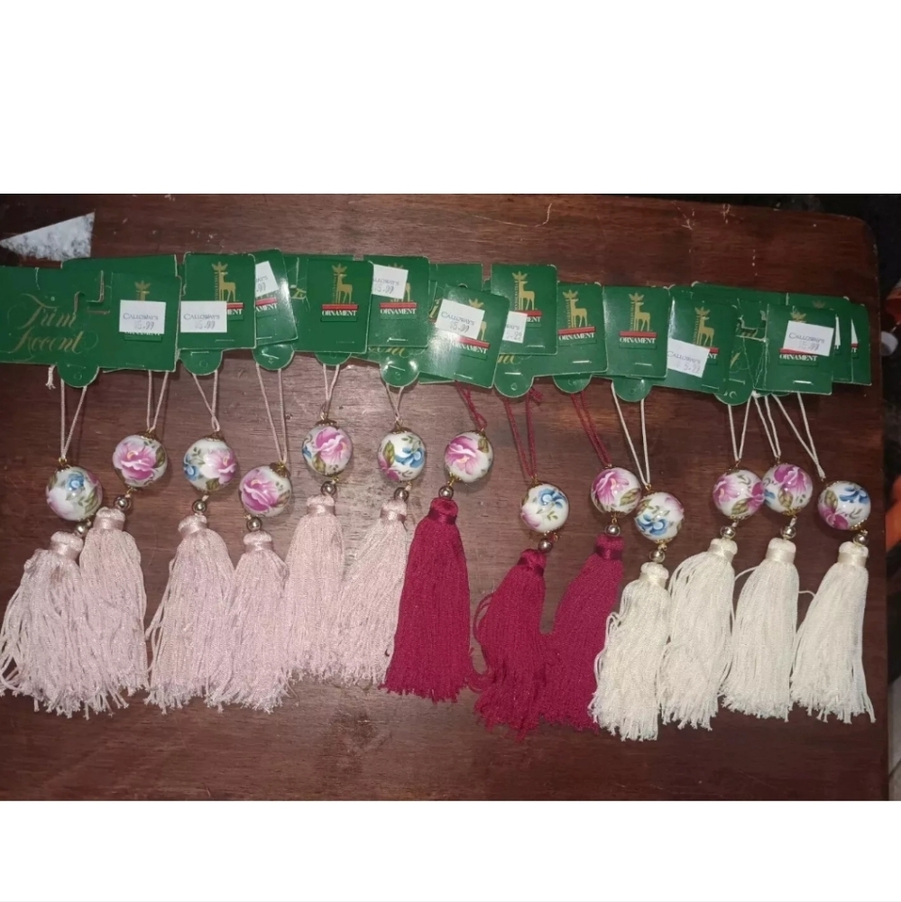 13pcs VTG Victorian Porcelain Bead Tassel All Occasions Ornaments Trim Accents